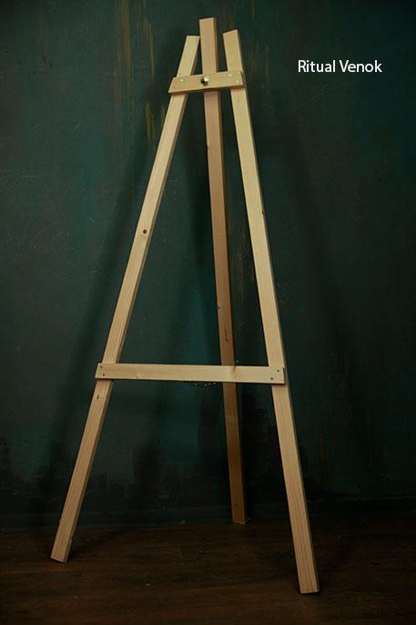 Стойка для венка из натурального дерева