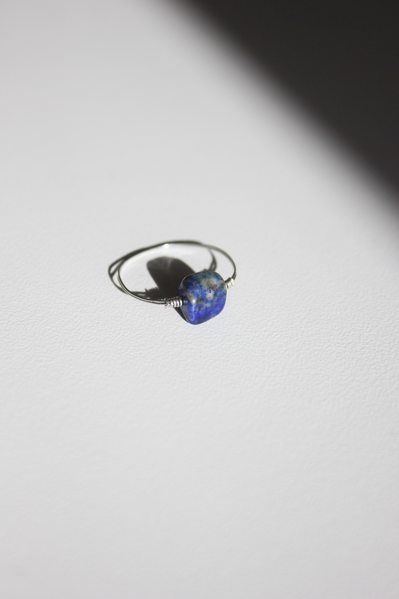 Кольцо с лазуритом