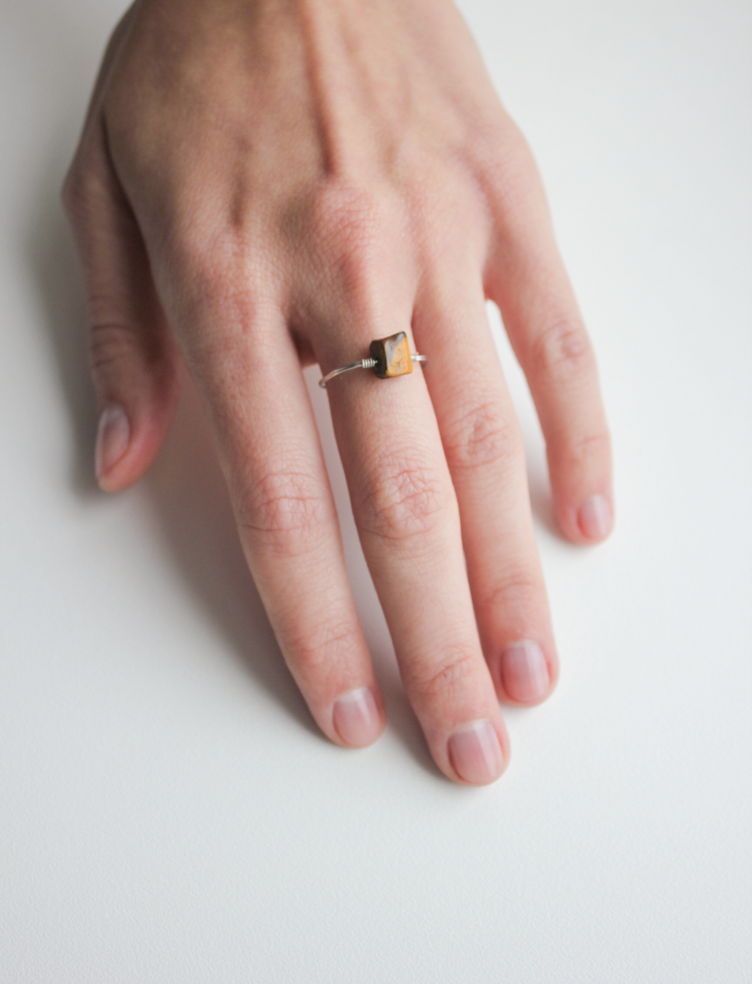 Кольцо с тигровым глазом