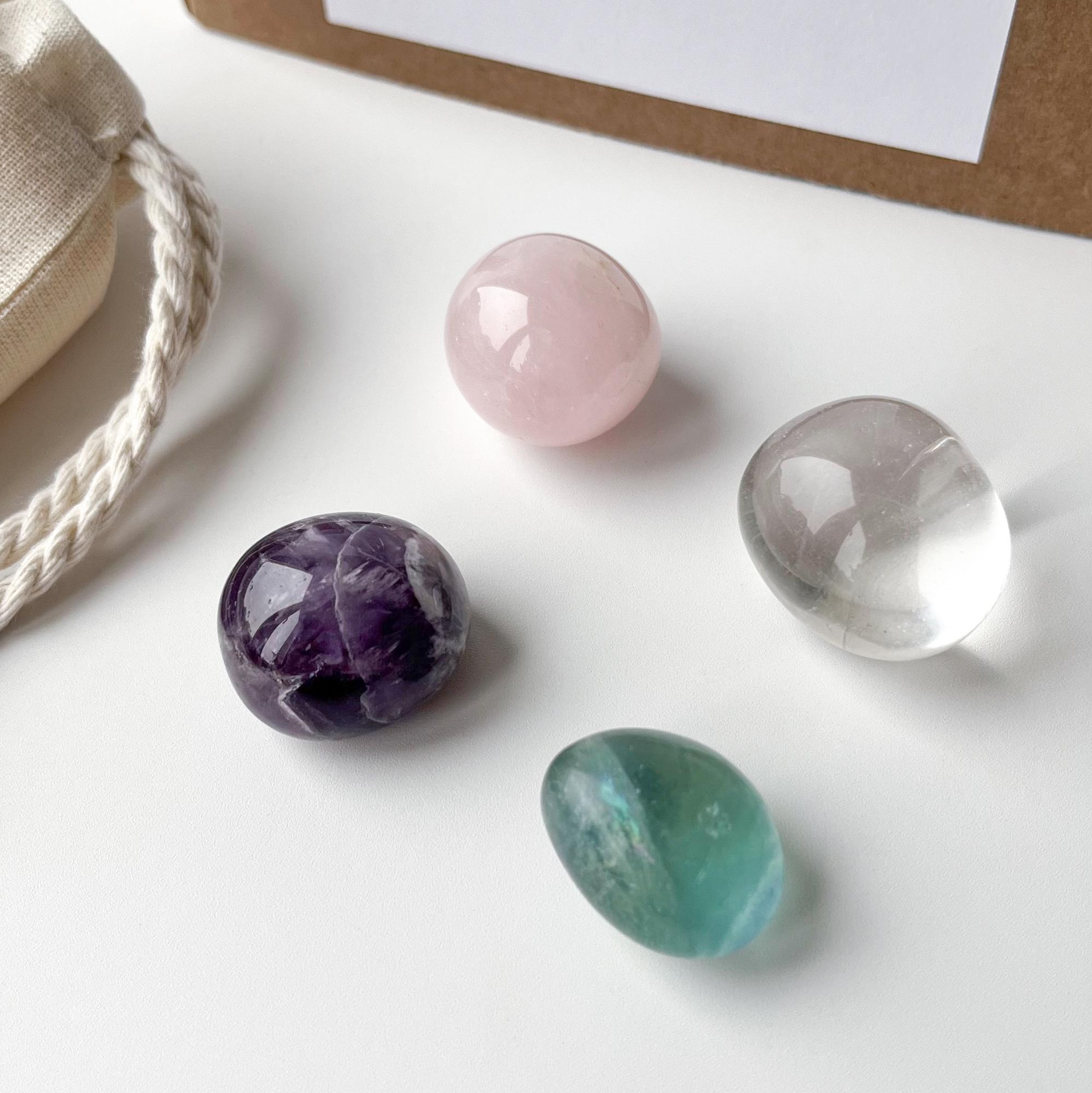 СЕТ ИЗ НАТУРАЛЬНЫХ КАМНЕЙ ДЛЯ ЗНАКА ЗОДИАКА - ВОДОЛЕЙ