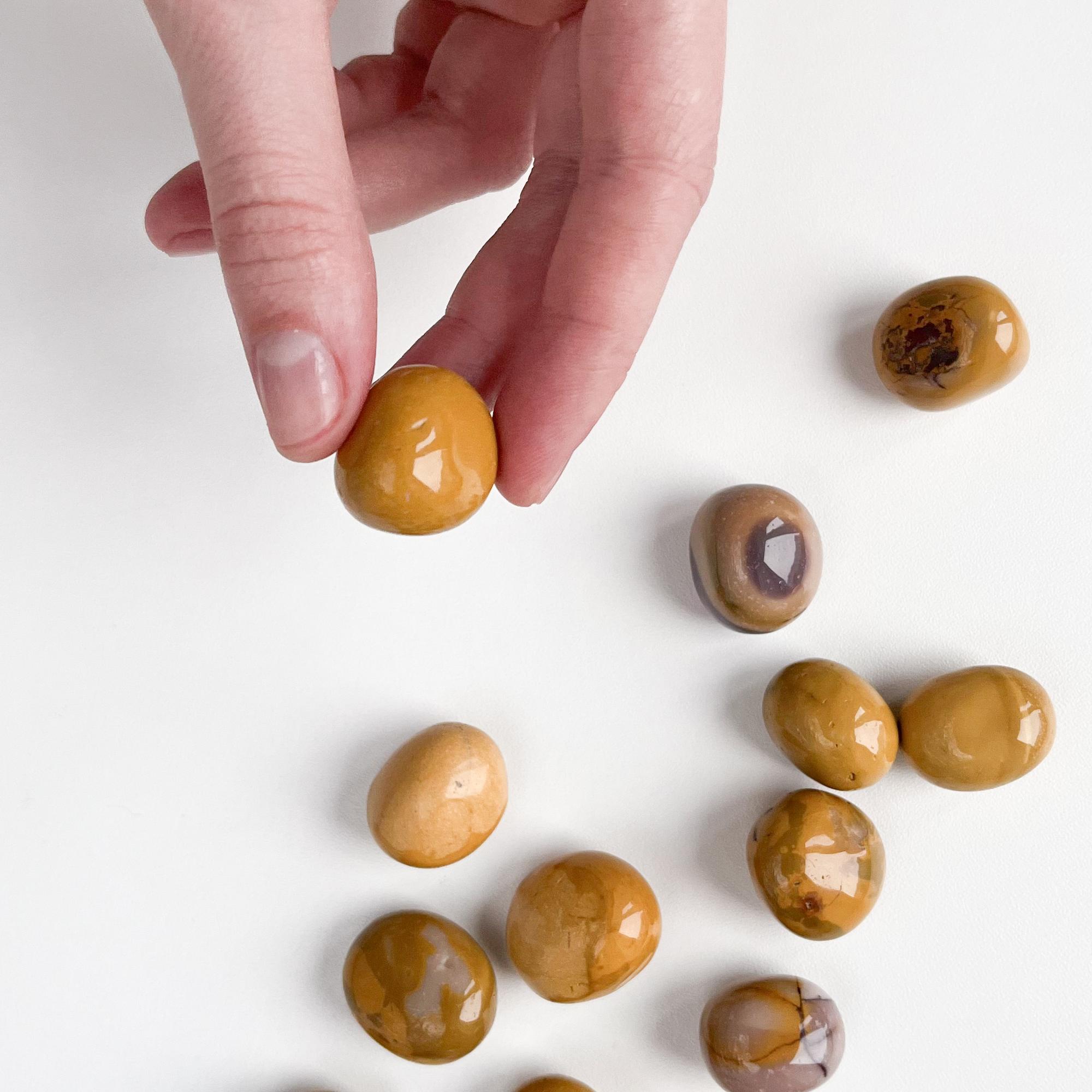 Мукаит - галтовка