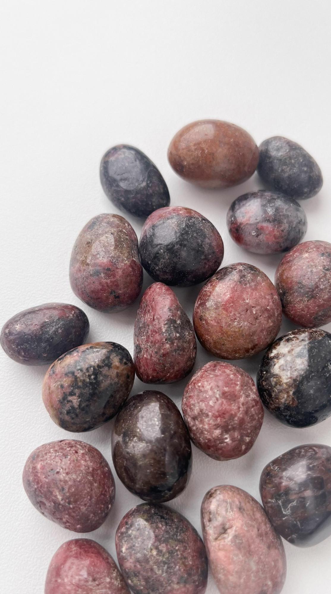 Родонит - галтовка