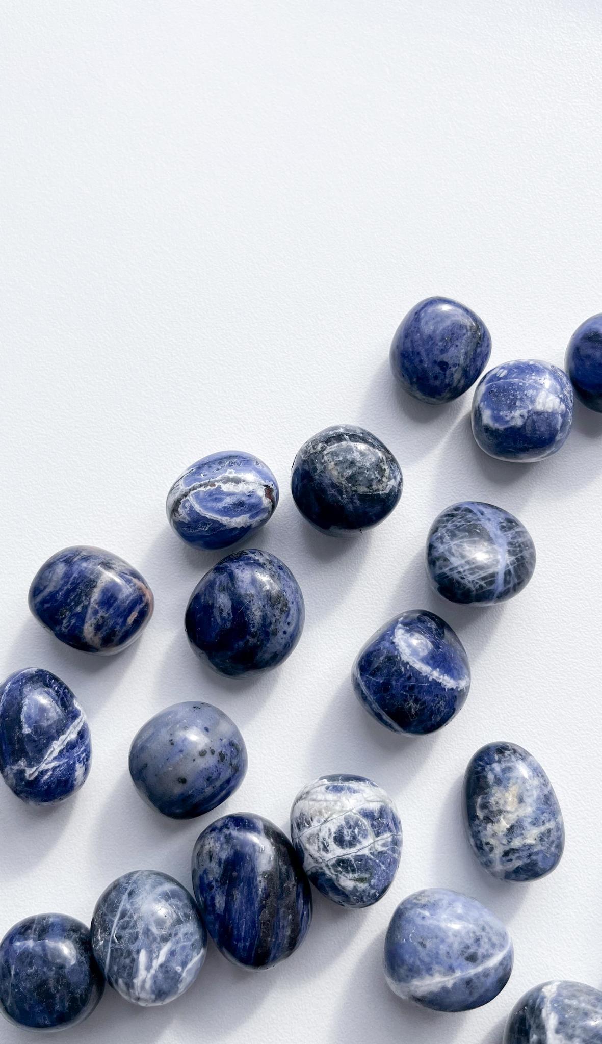 Содалит - галтовка