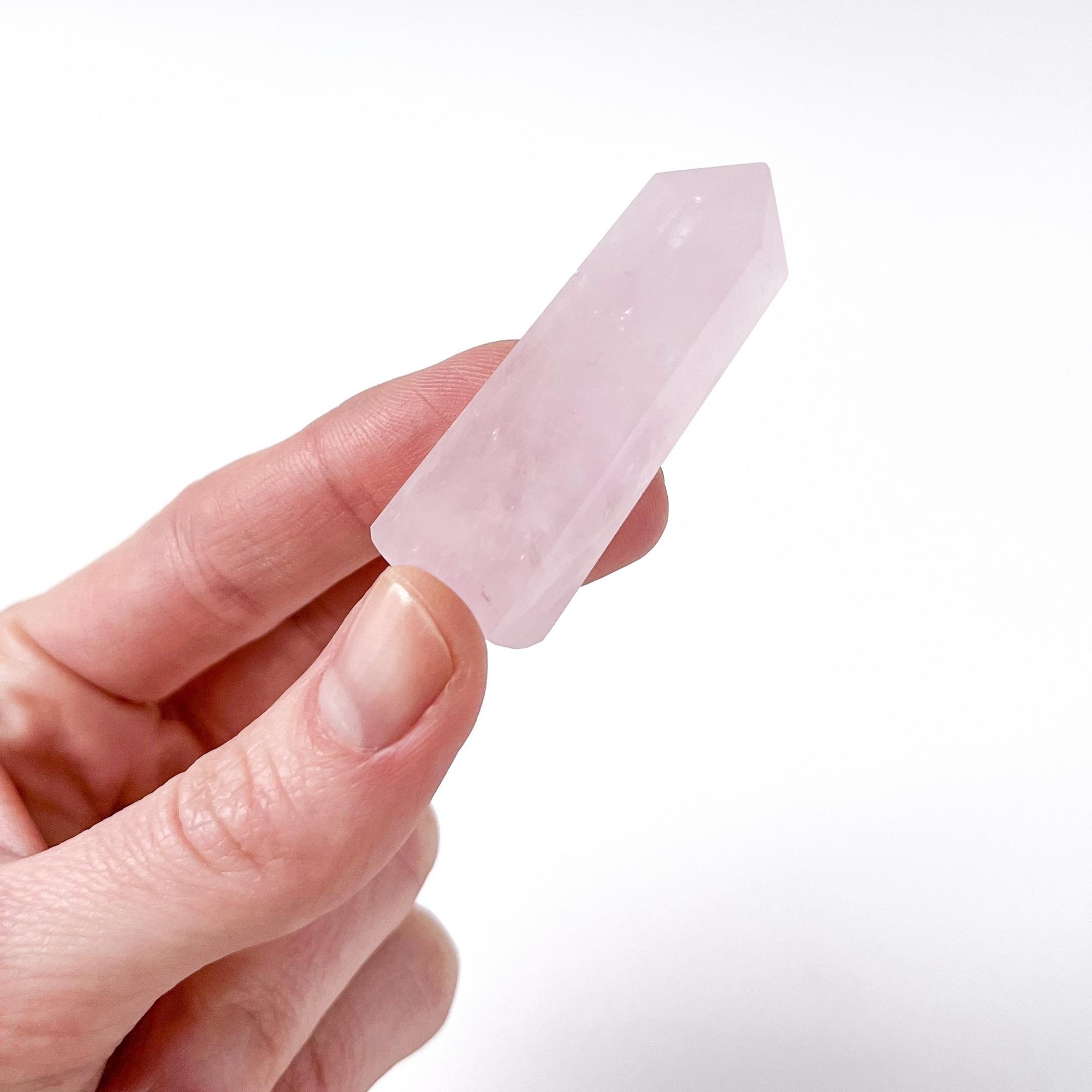 Розовый кварц - кристалл