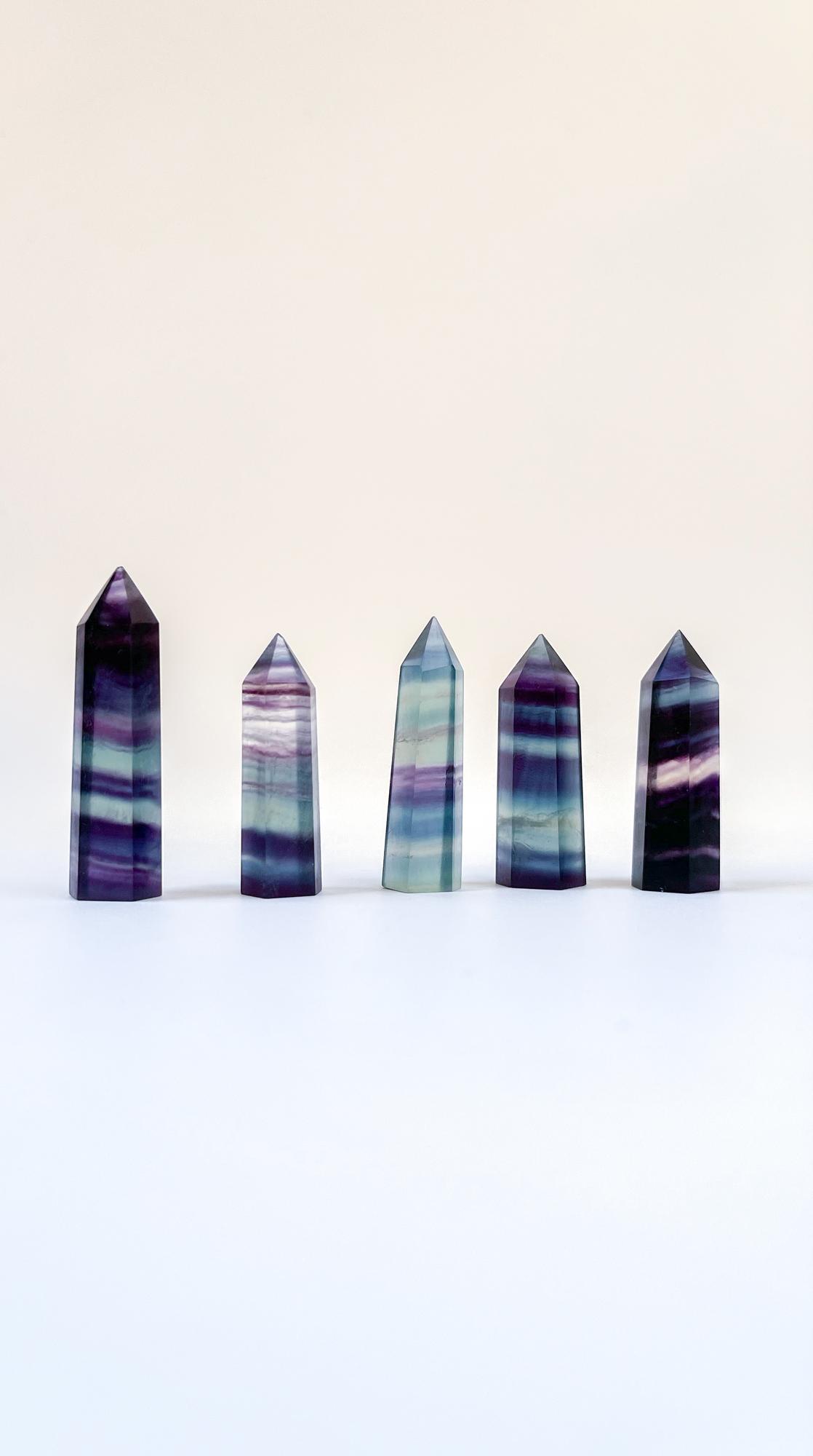 Радужный флюорит - кристалл