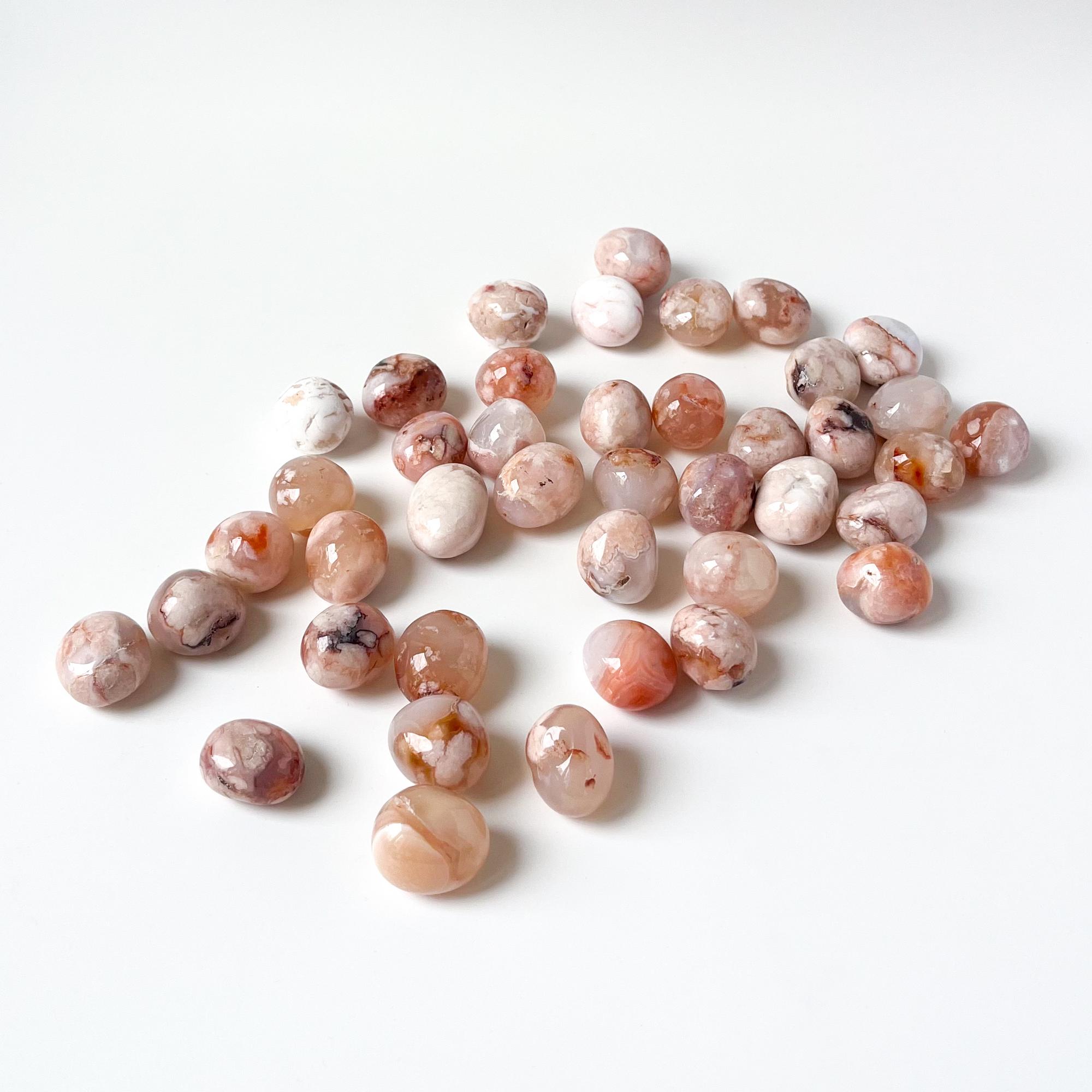 Сакуровый агат - галтовка