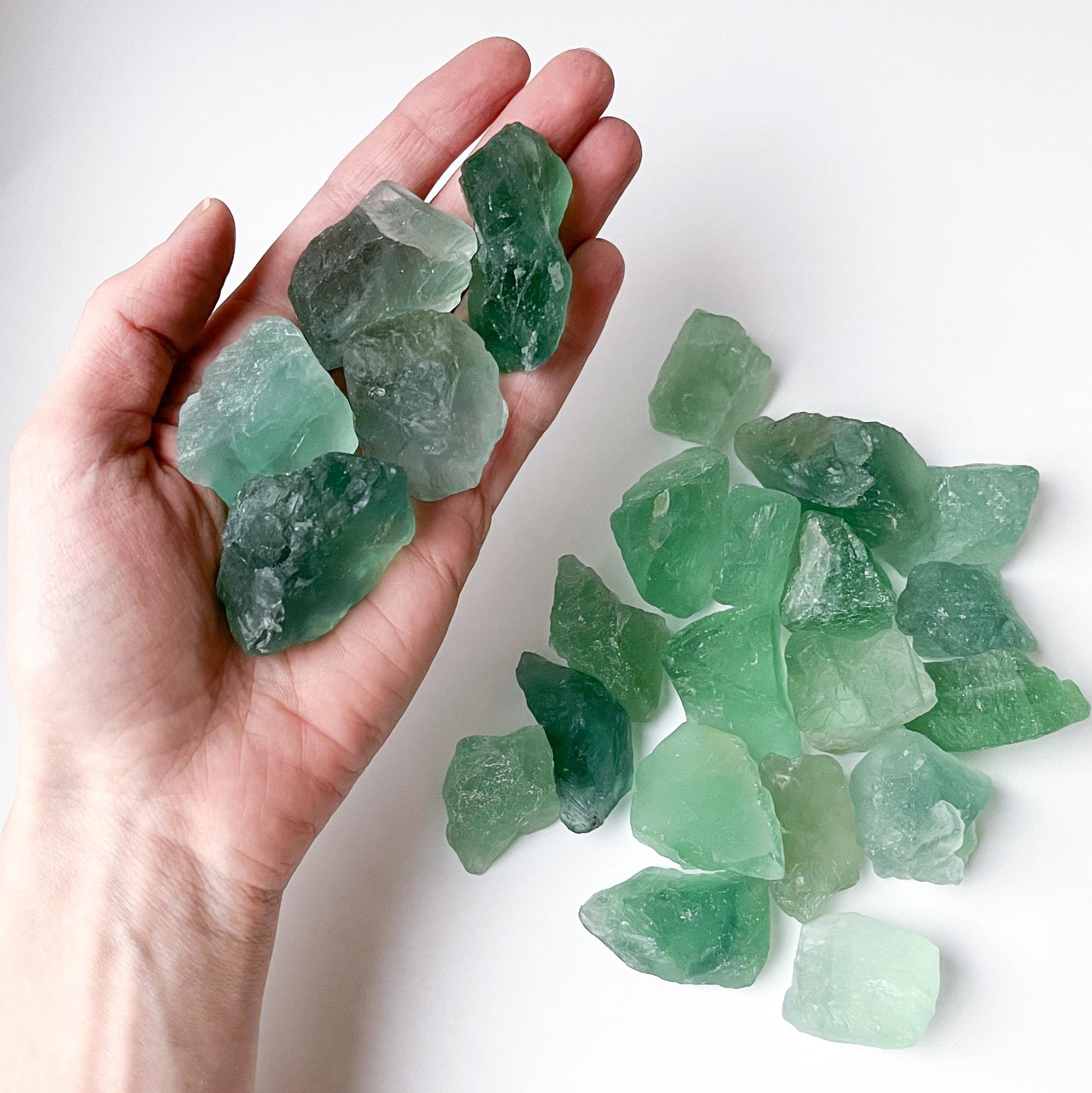 необработанный флюорит