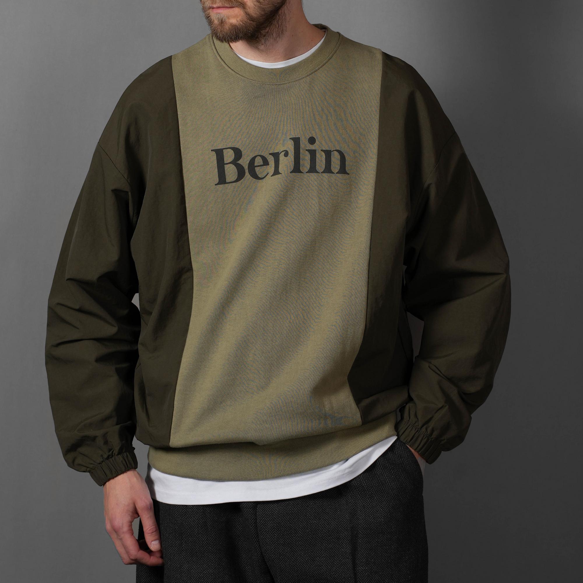 Свитшот Cozy Berlin