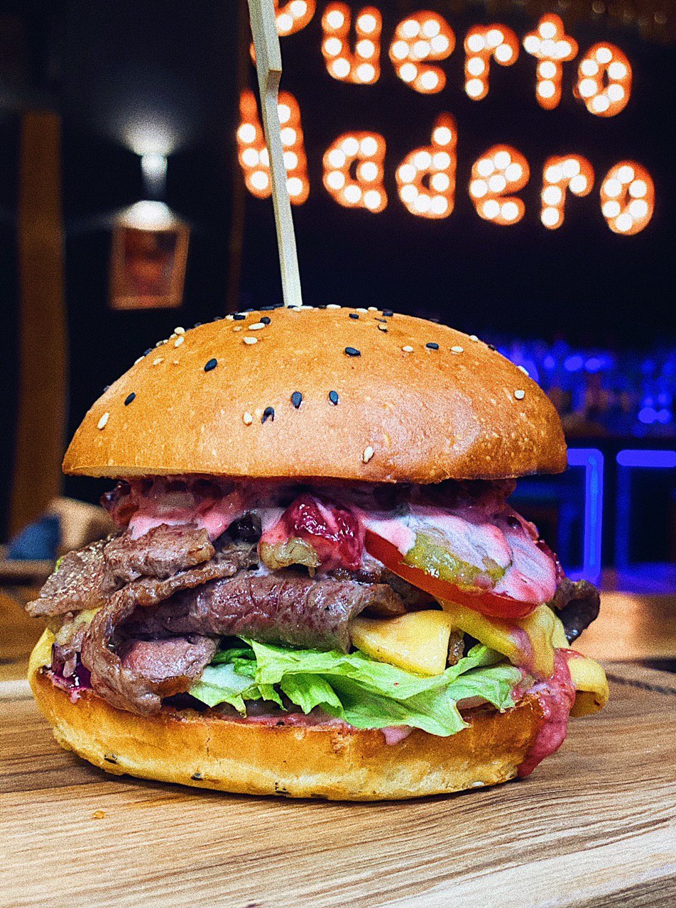 БУРГЕР ОТ ШЕФА С МРАМОРНОЙ ГОВЯДИНОЙ