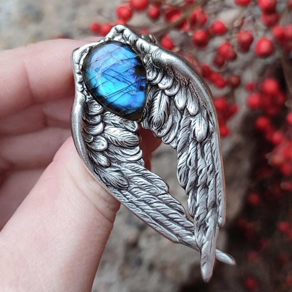 Купить кольцо с крыльями Сердце ангела Лабрадорит ( Лабрадор, Спектролит ) в интернет-магазине авторских украшений Shard Noir