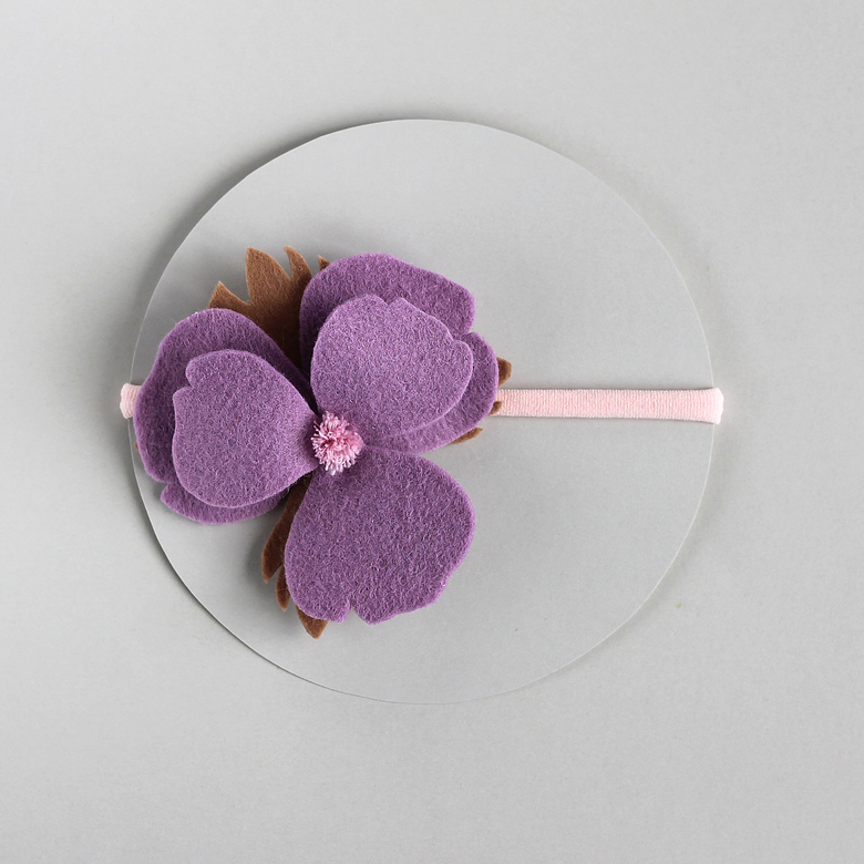 повязка для девочки с сиреневым цветком