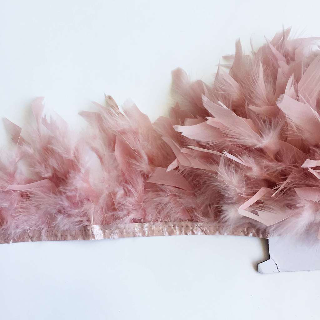 Перья Индейки Тауп