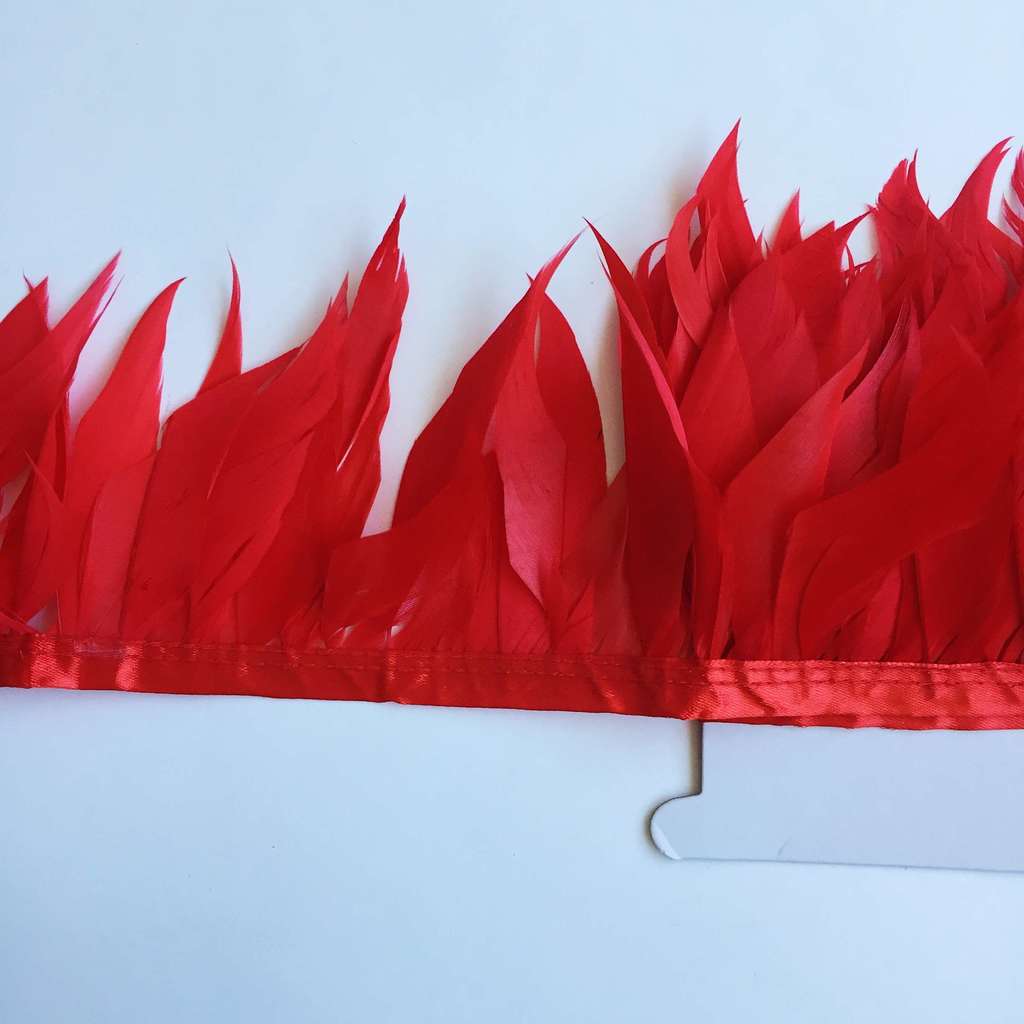 Перья Гуся Алый