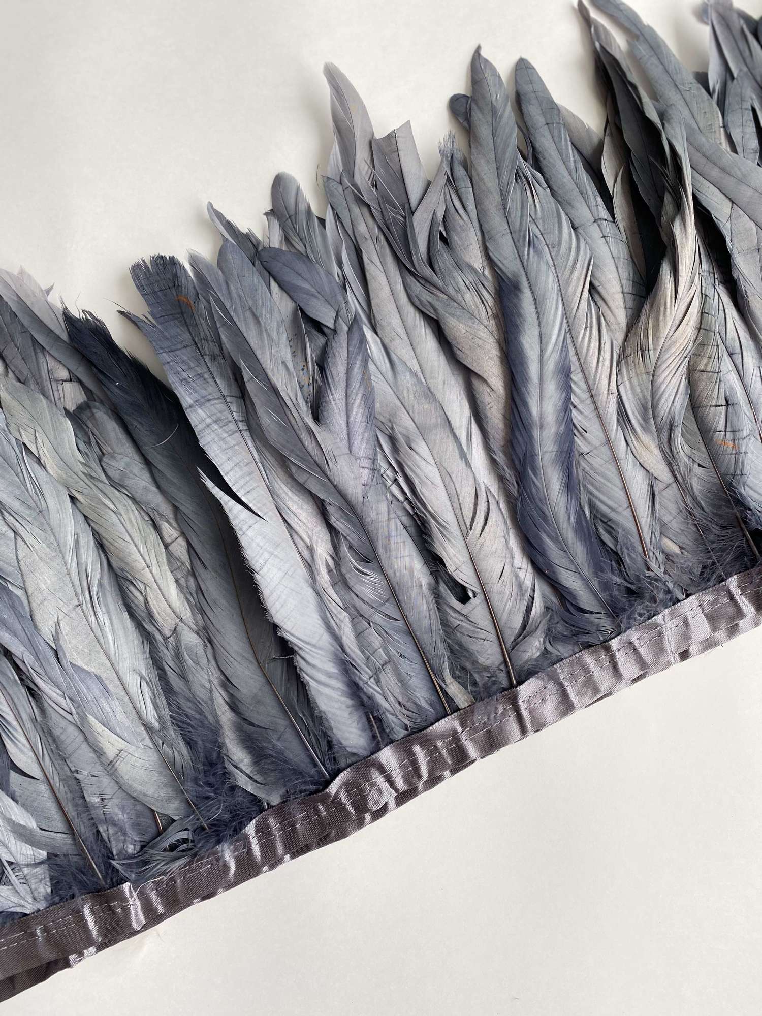 Перья Петуха 25-30 см Серый