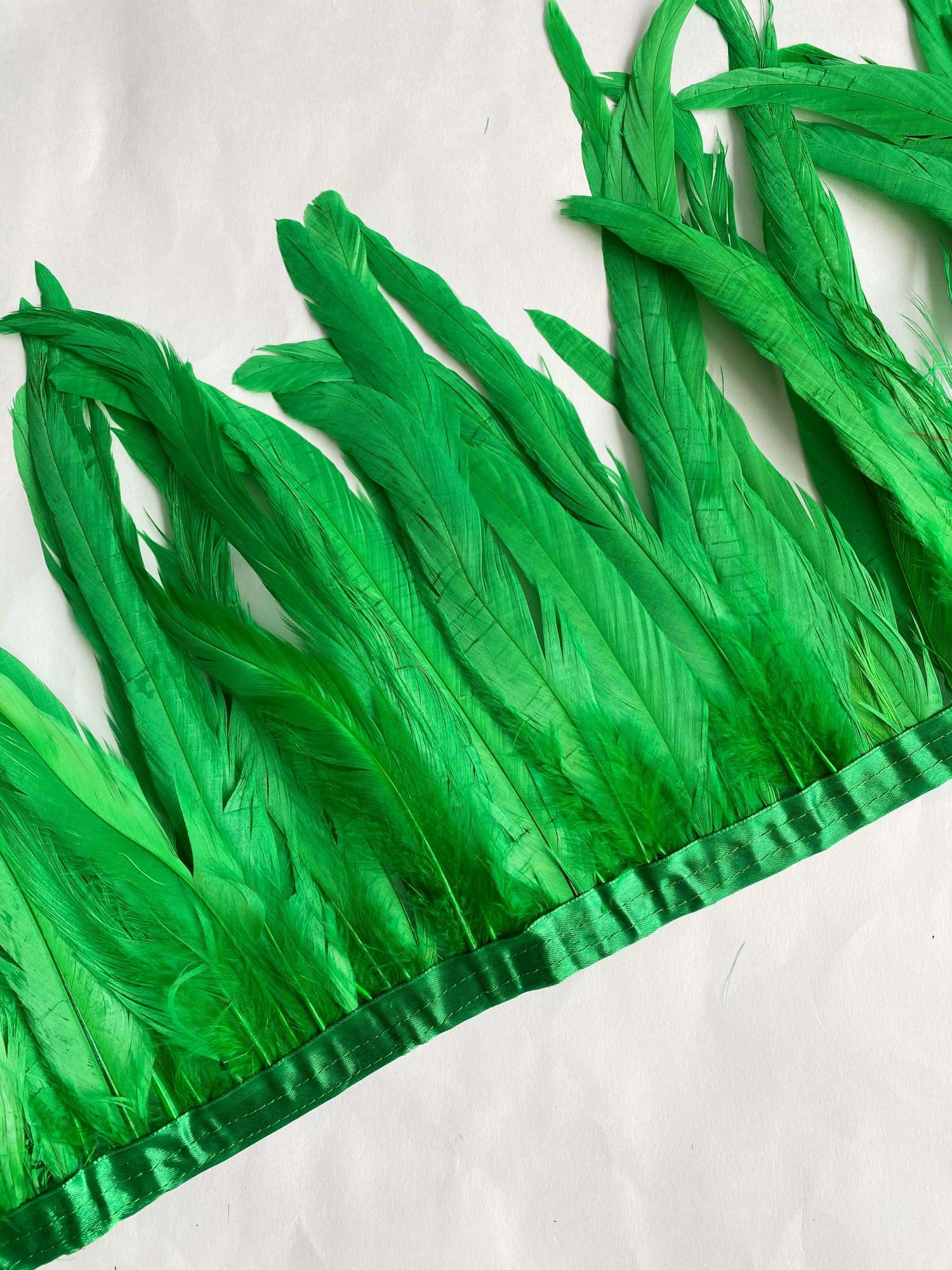Перья Петуха 25-30 см  Насыщенный Зеленый