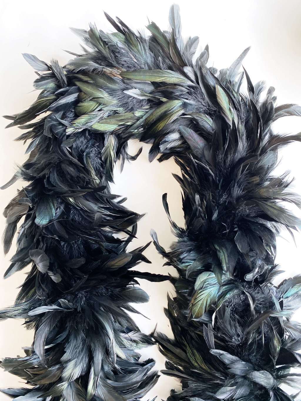 Боа из перьев петуха