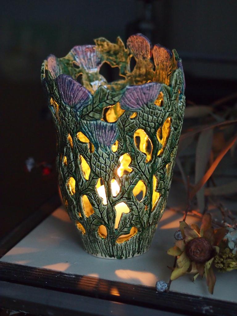 Большая резная ваза Чертополох