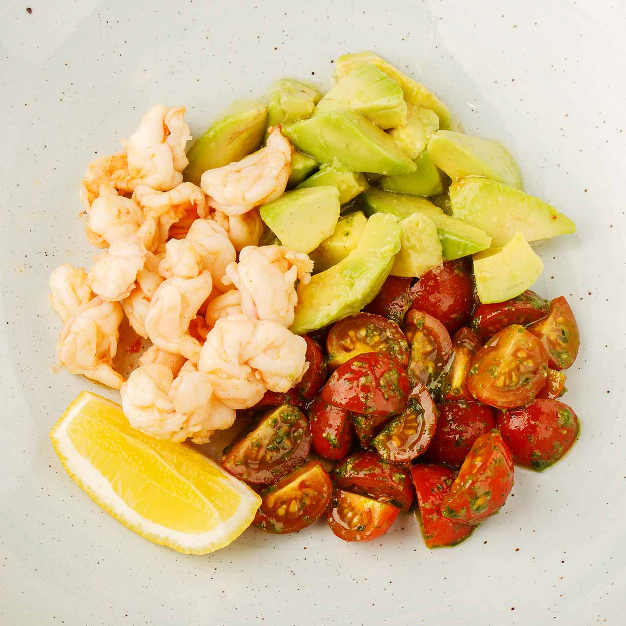 Салат с тигровыми креветками