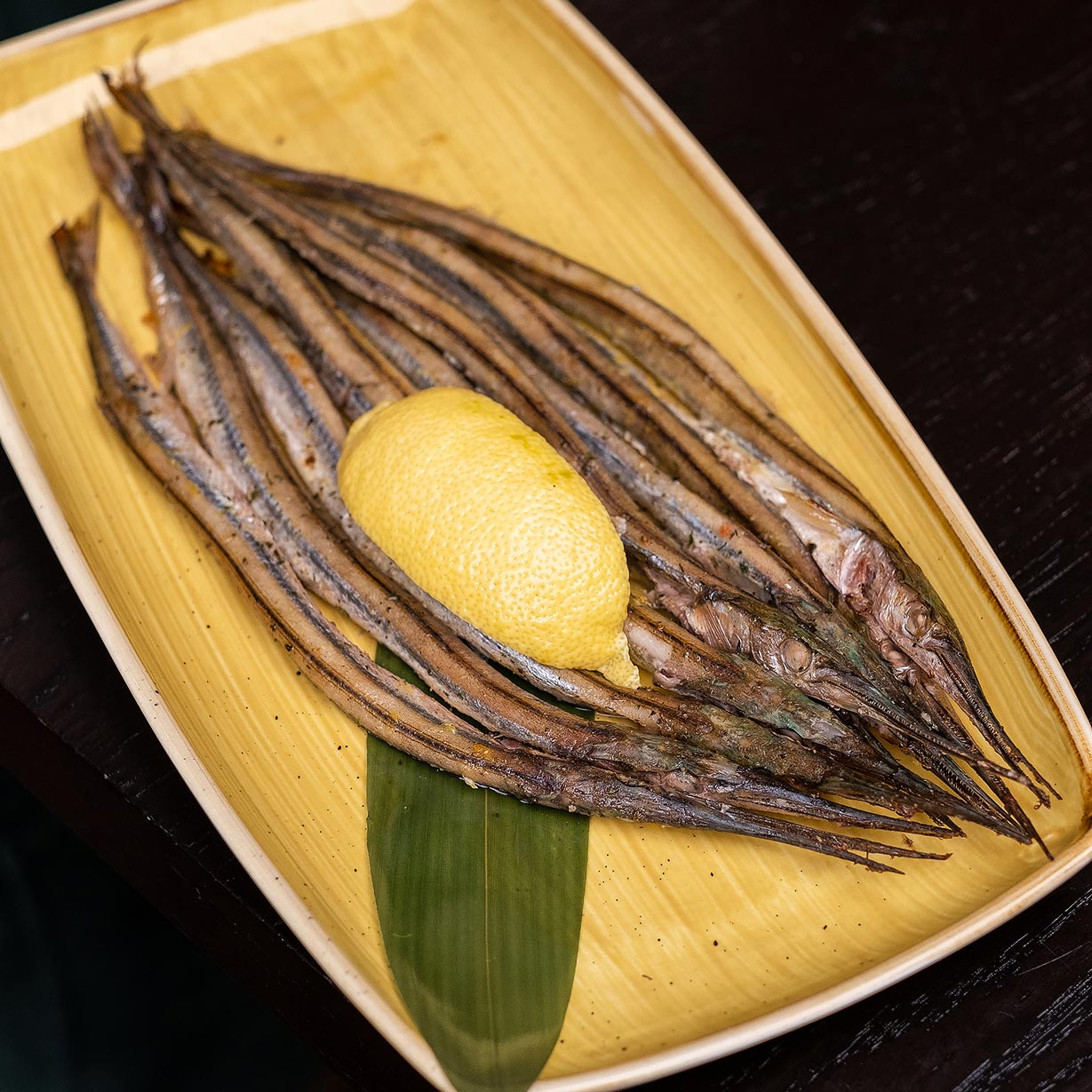 Сарган запеченый