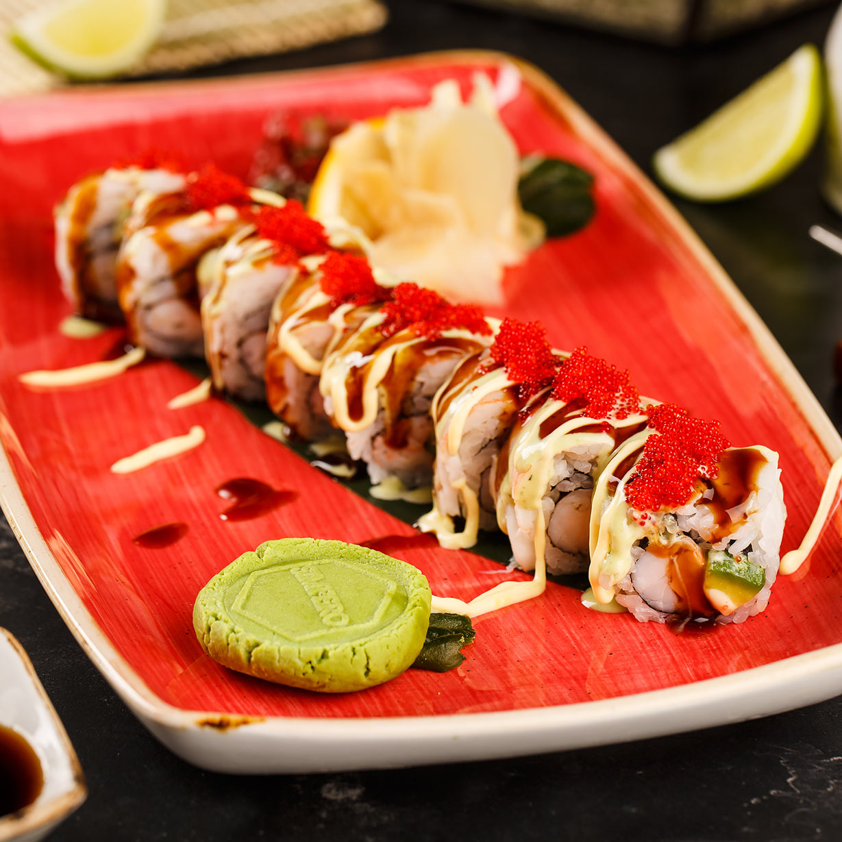 Фирменный ролл креветка