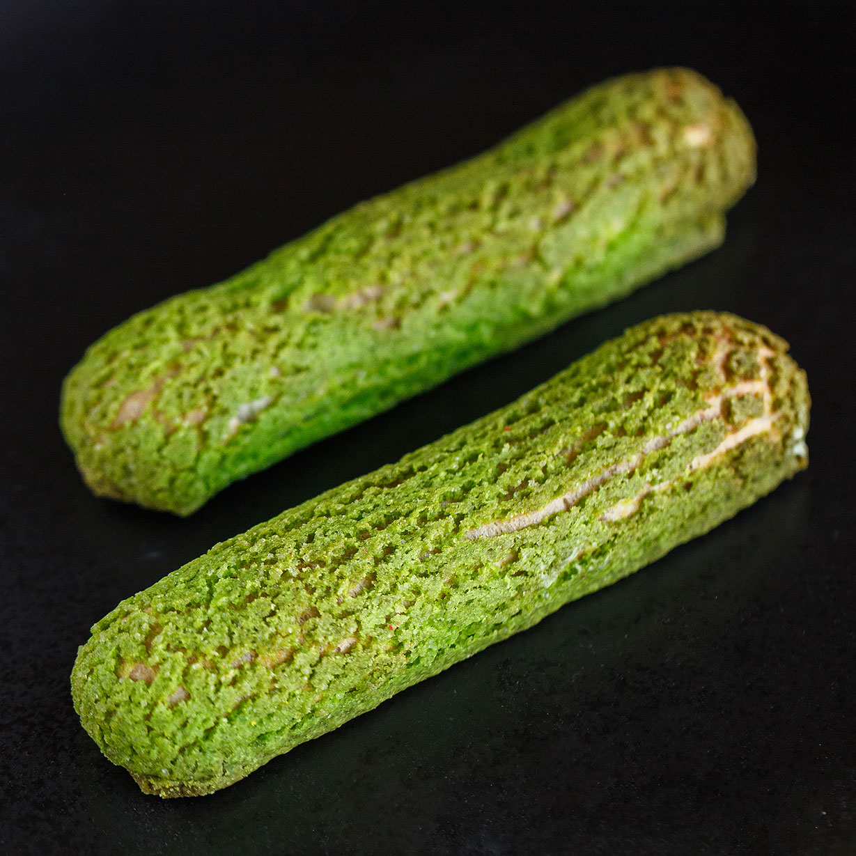 Эклер Фисташка