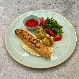 Люля из ягненка с курагой и сыром сулугуни