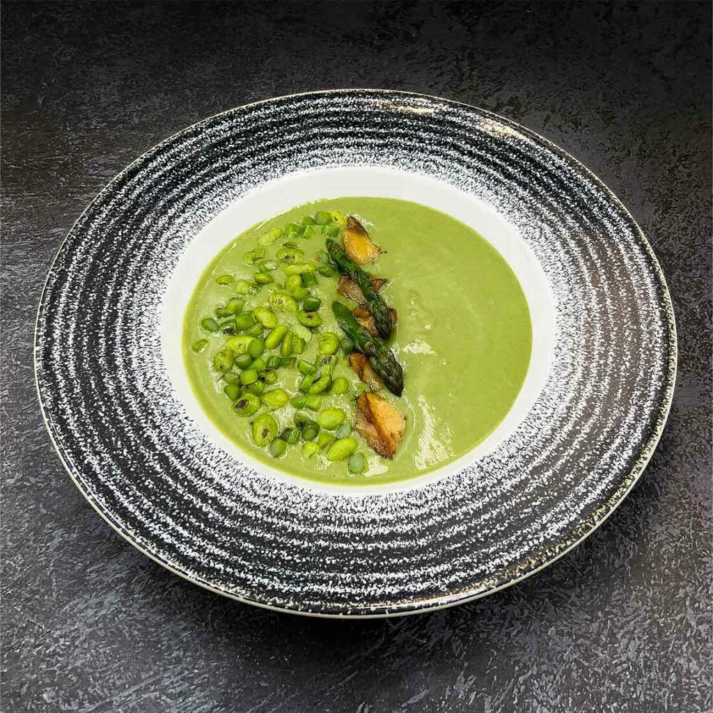 Крем-суп из спаржи с черноморской барабулей