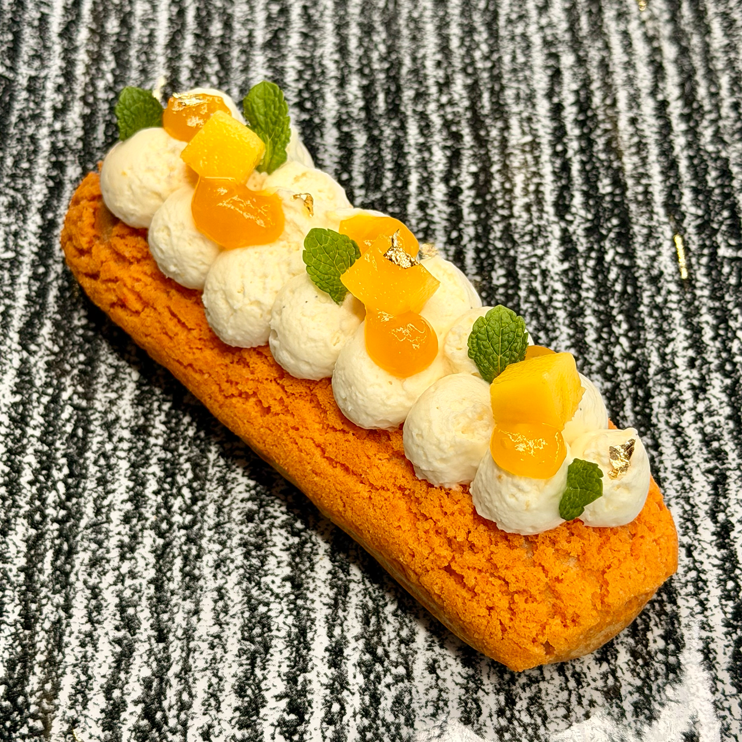 Эклер Манго