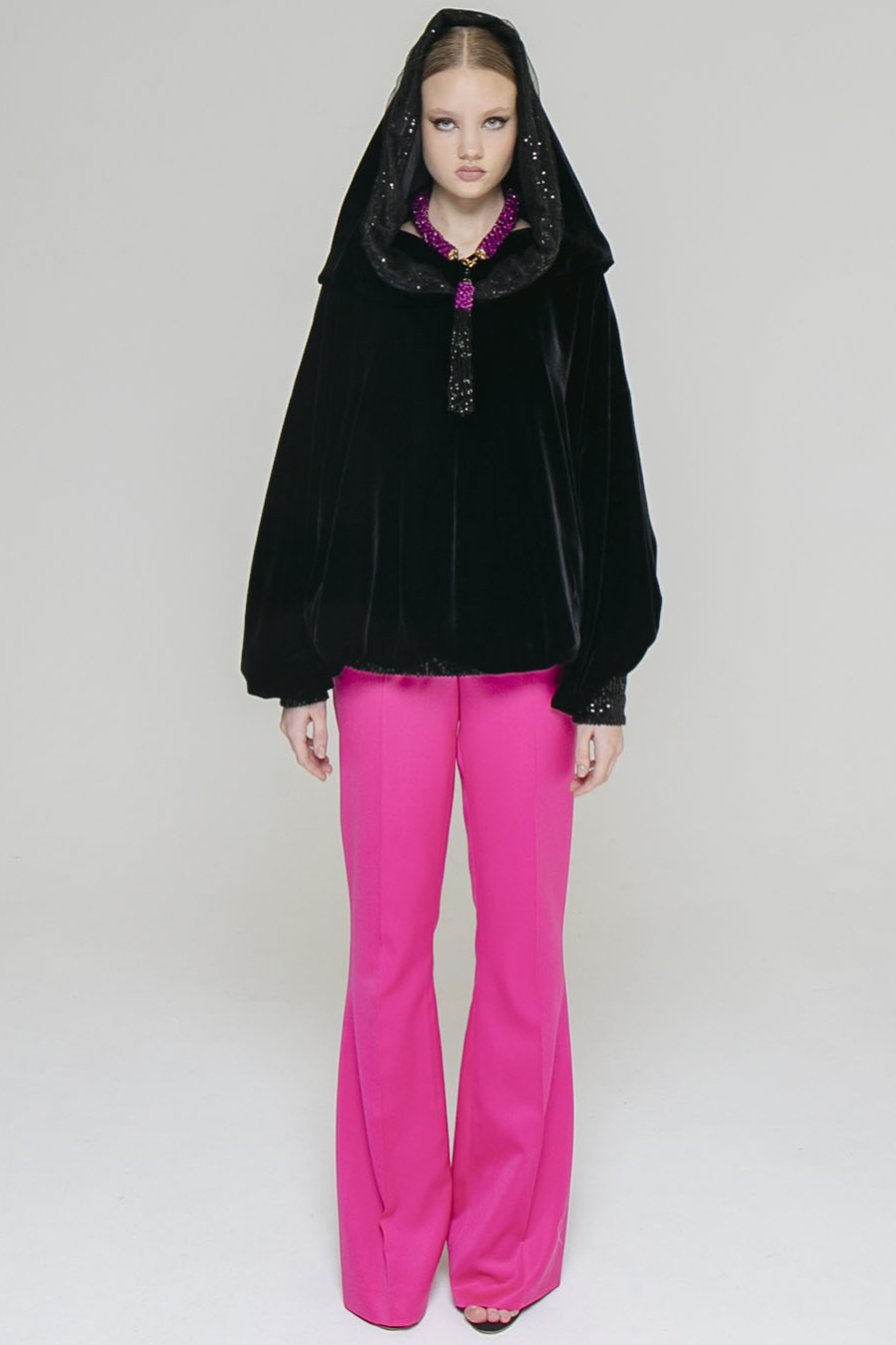 худи из бархата и брюки