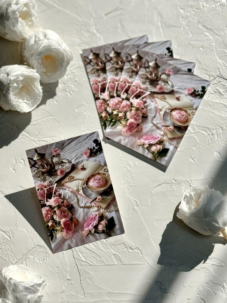 Мини-карточка - "Поздравляем" Натюрморт на столе