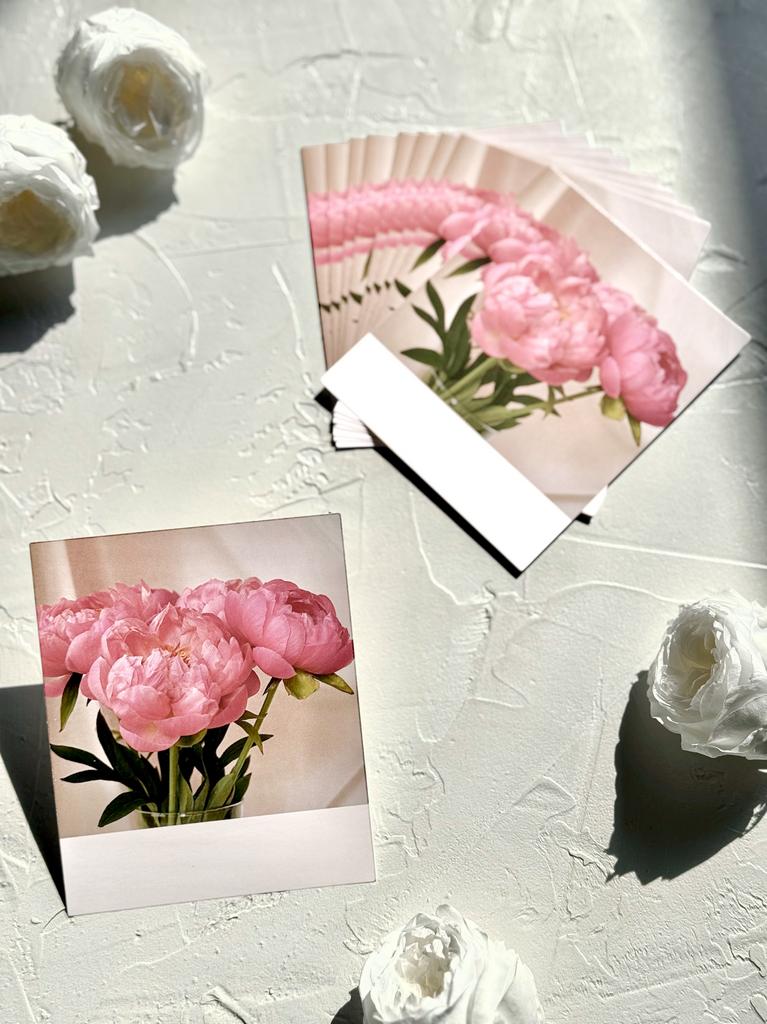 Фотокарточка "Пионы в вазе" - Без надписи