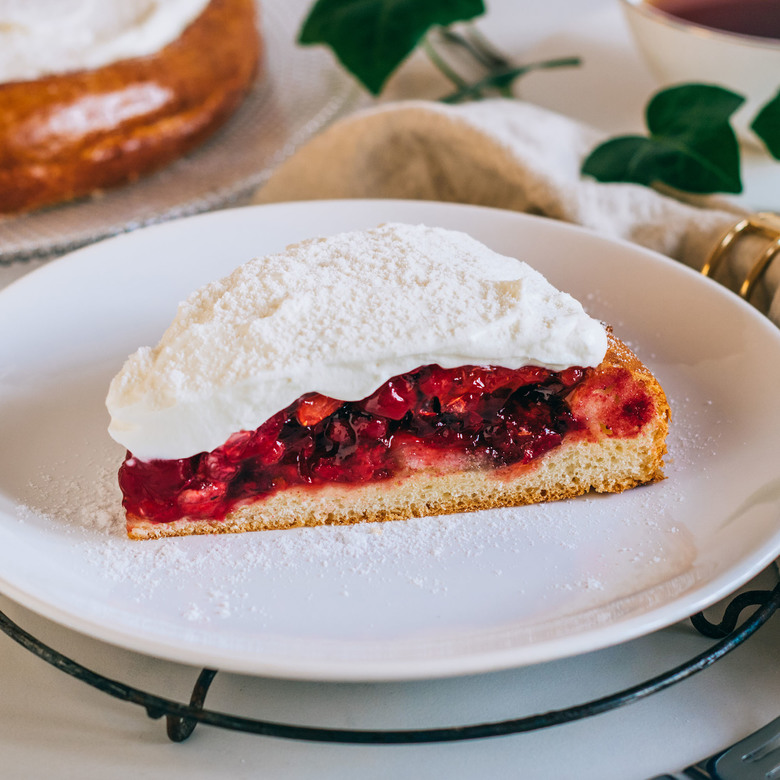 ПИРОГ ЯГОДНЫЙ