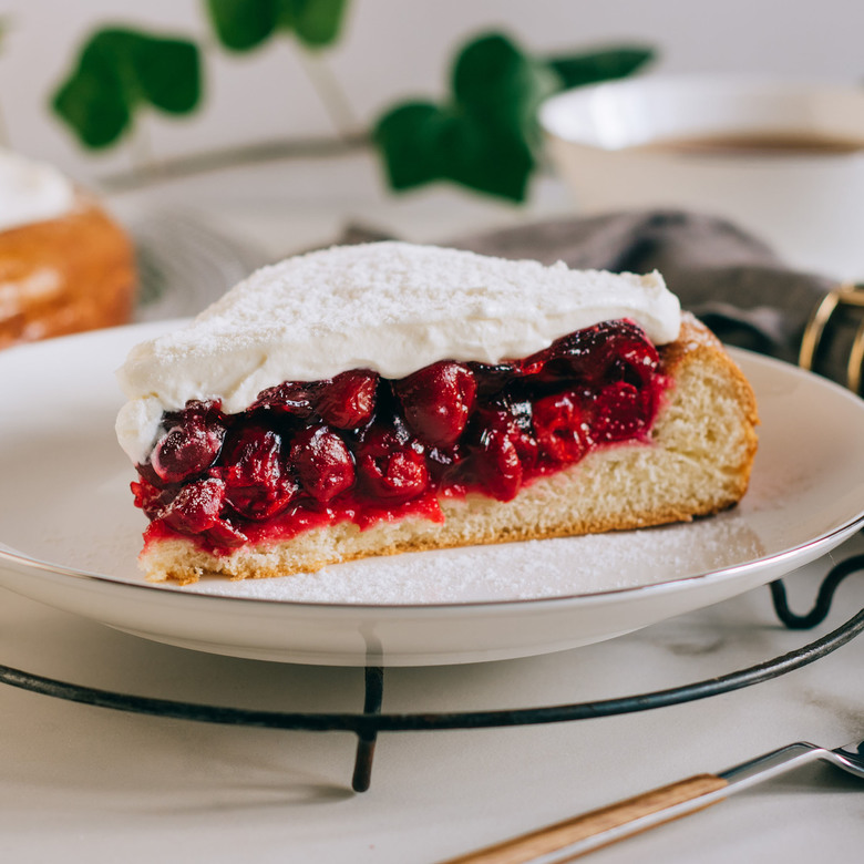 ПИРОГ ВИШНЕВЫЙ