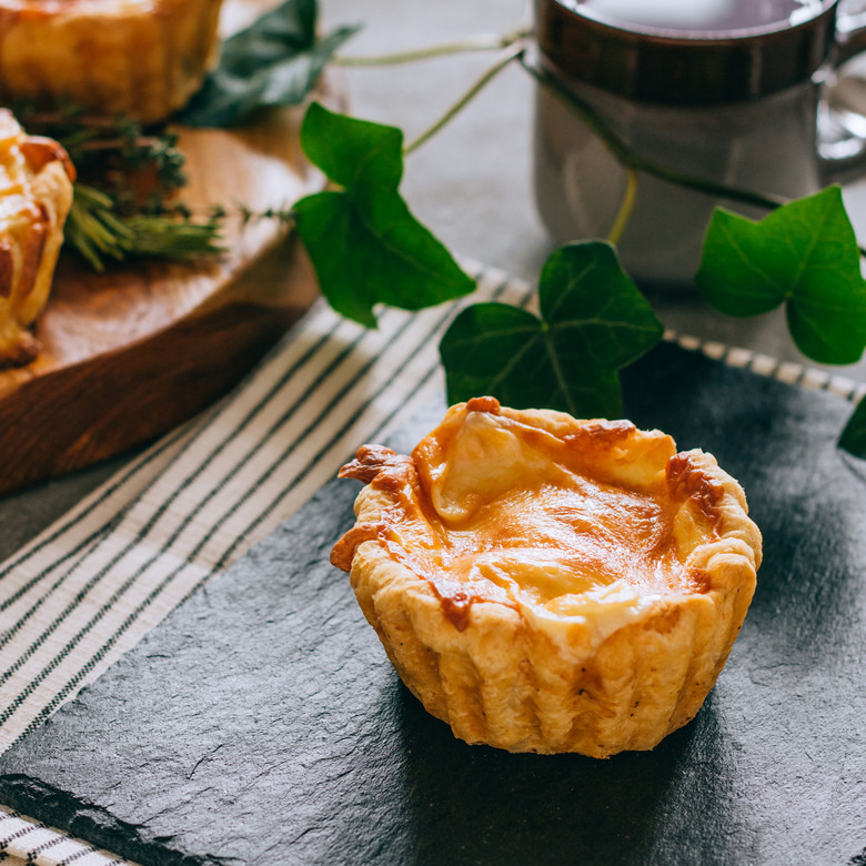 ЖЮЛЬЕН С ФОРЕЛЬЮ