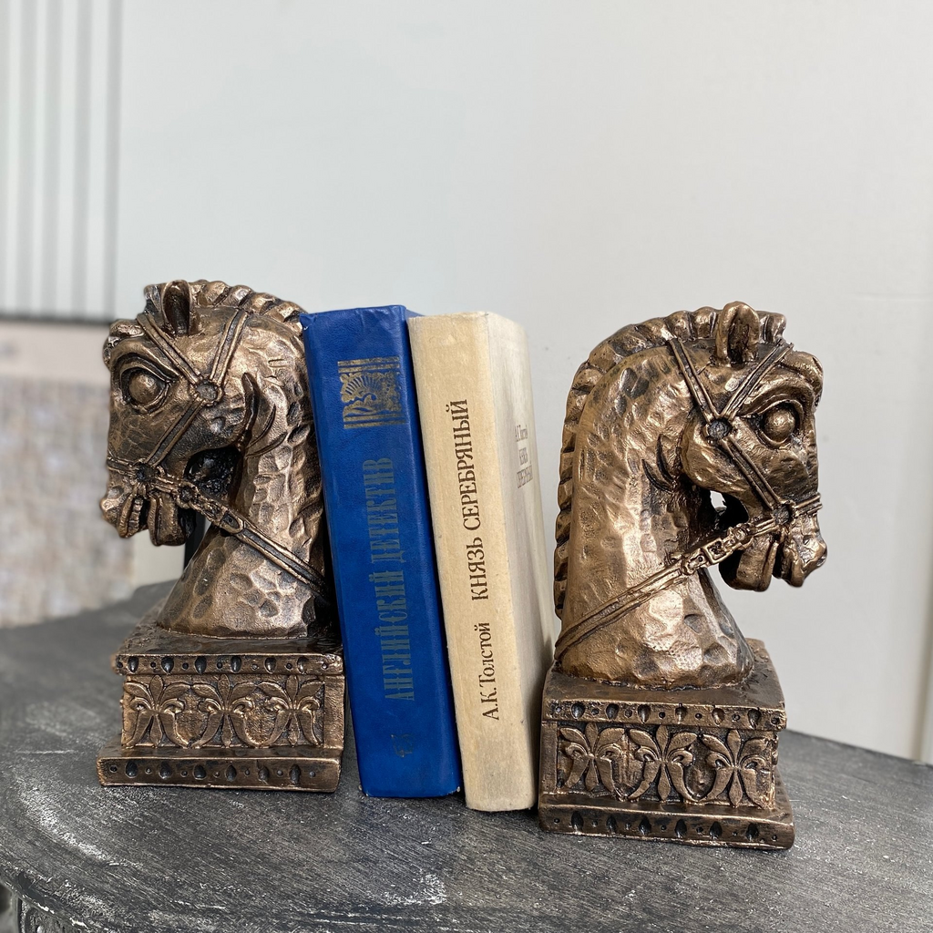 Декор для дома статуэтки держатели для книг лошади "Horse" из искусственного камня в цвете Античное серебро