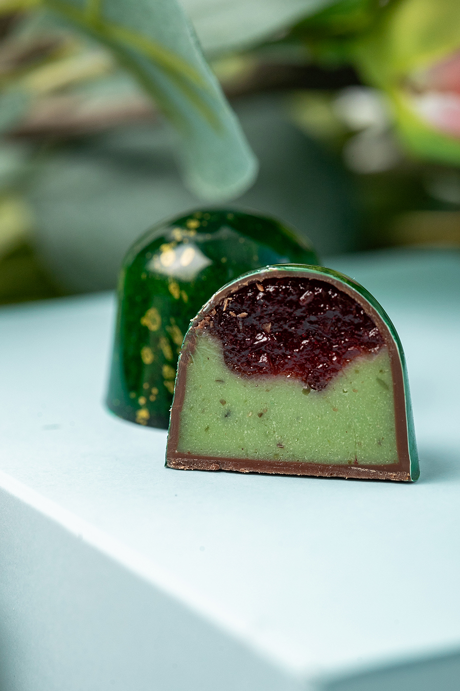 Конфета "Малина-Фисташка"