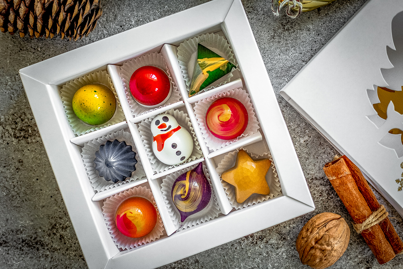 Новогодний подарок "Снежный лес" 9 конфет