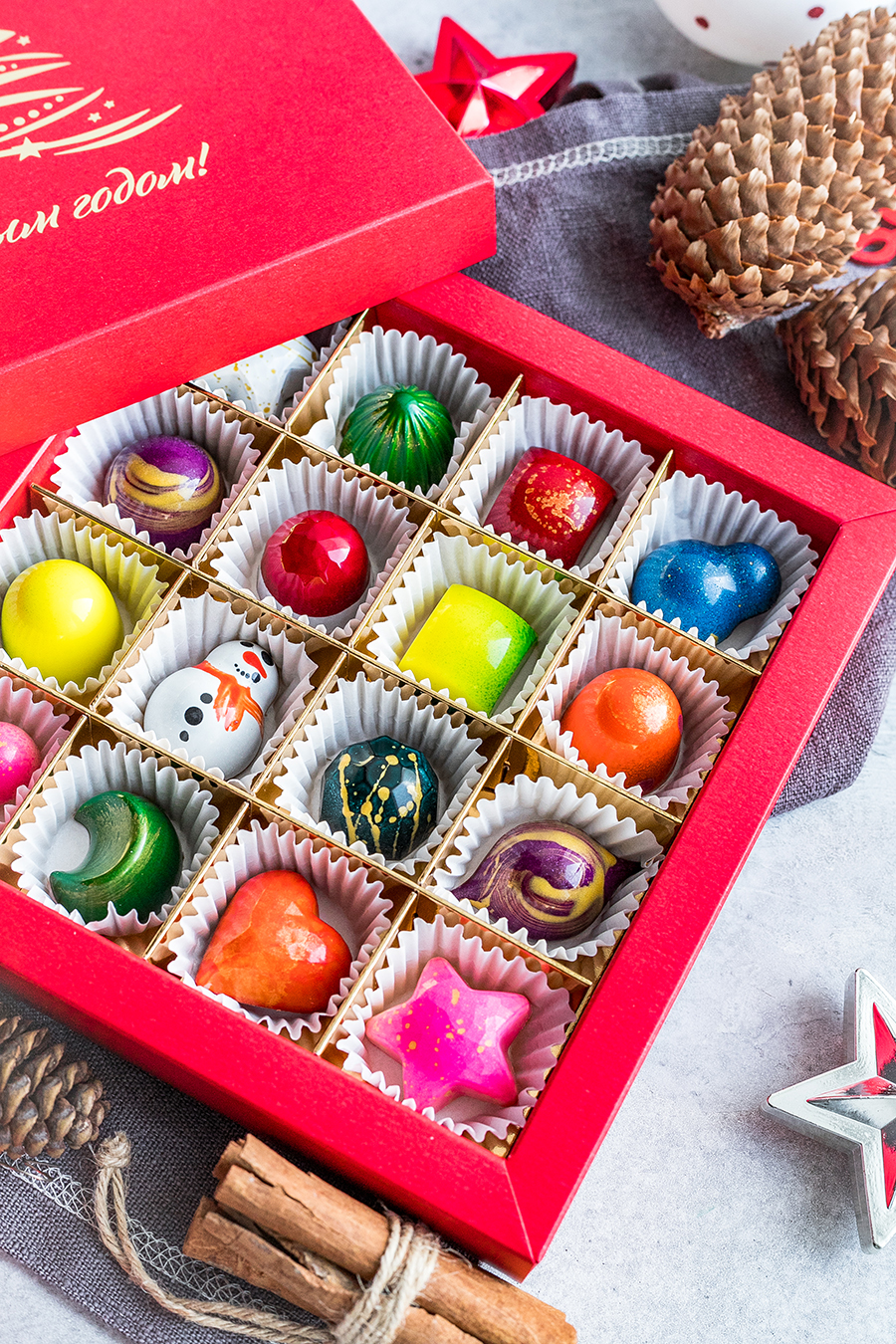 Новогодний подарок "Праздничный вечер" 16 конфет