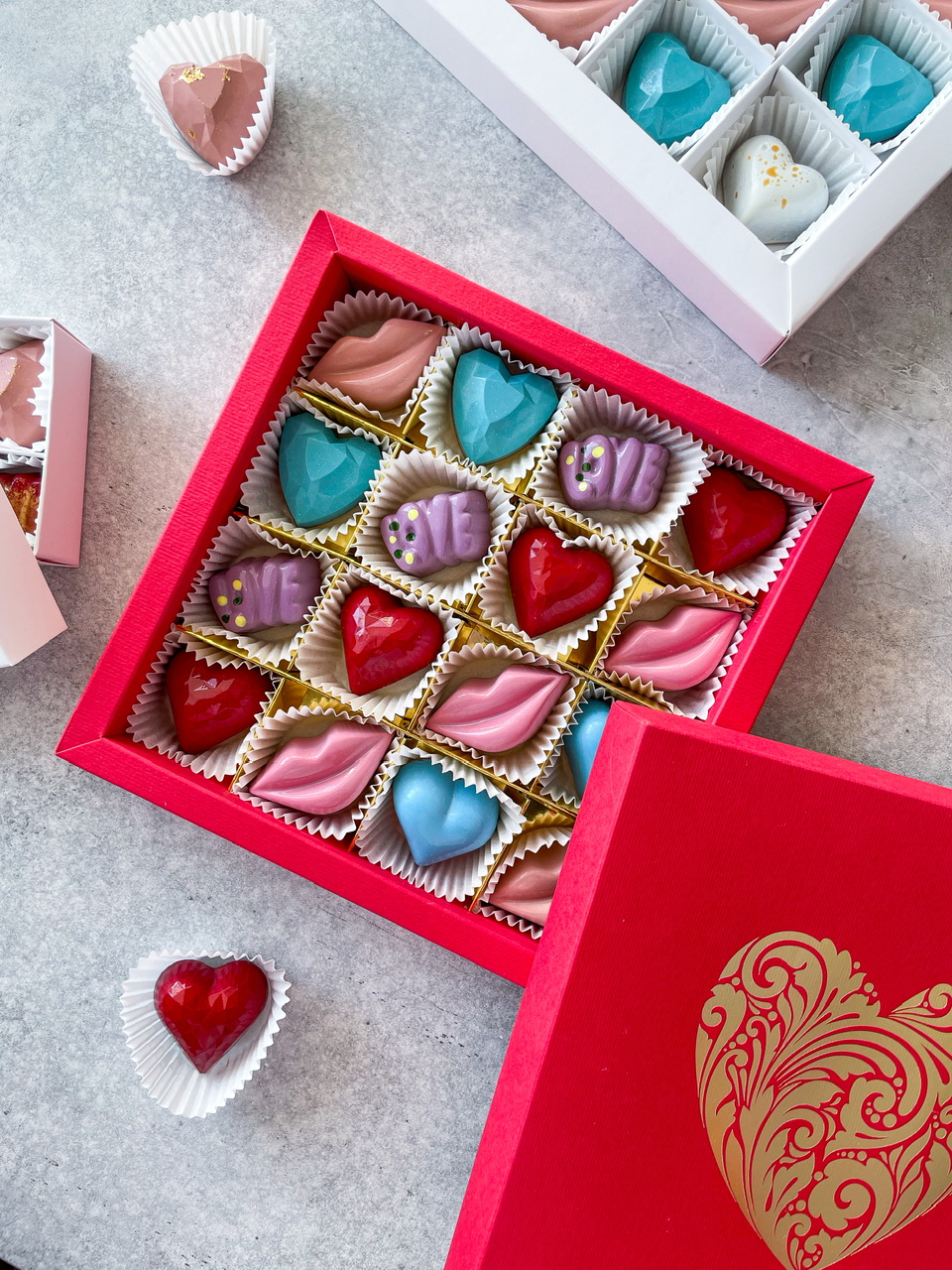 Подарочный набор "С любовью" из 16 конфет