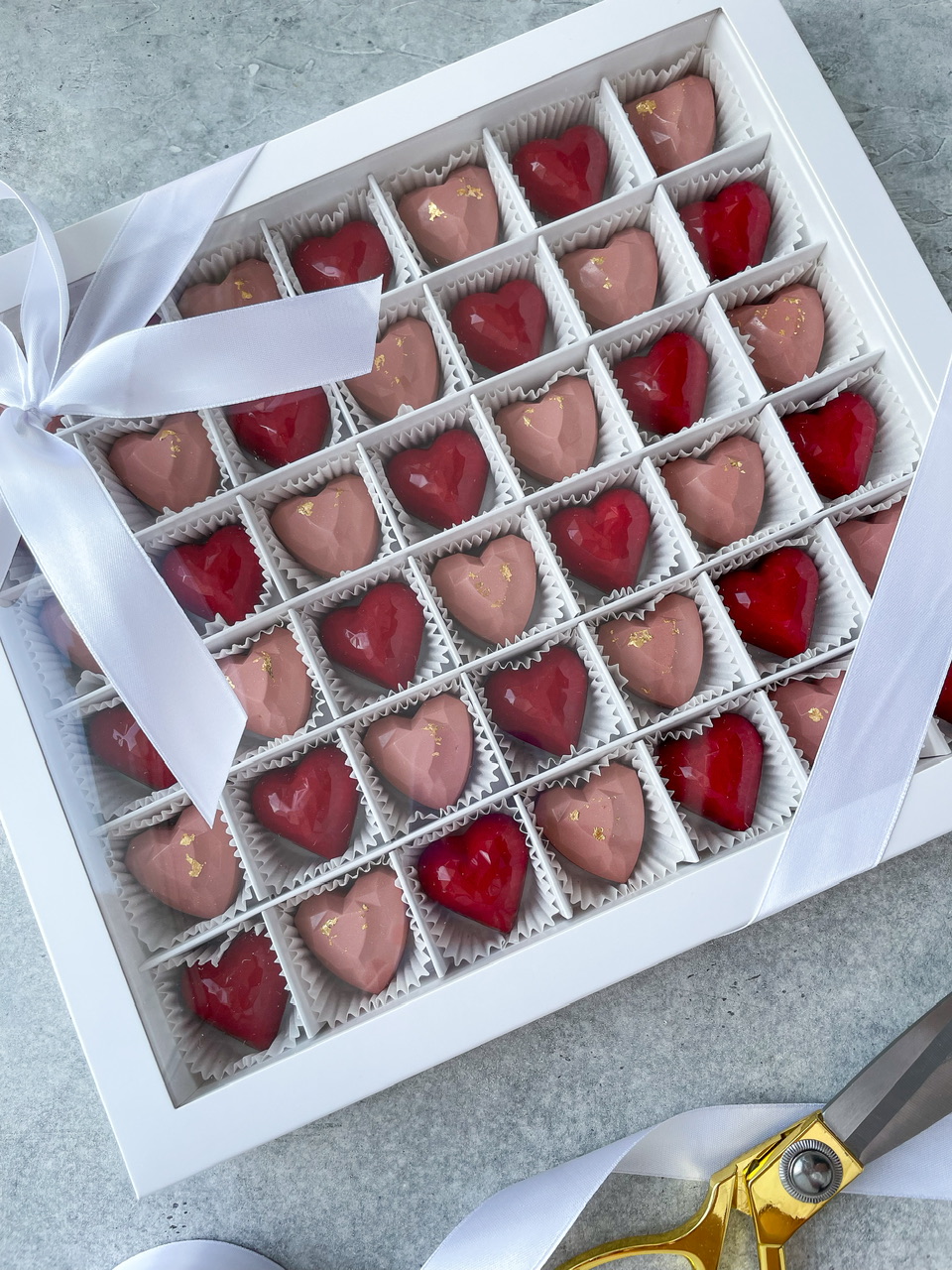Подарочный набор «С любовью» из 42 конфет