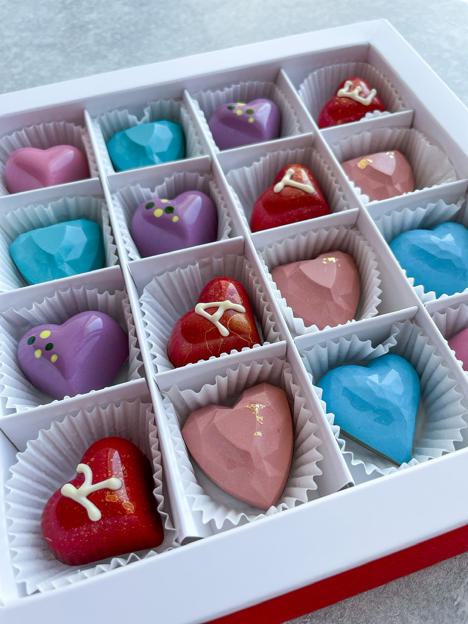 Подарочный набор-книжка с надписью 16 конфет