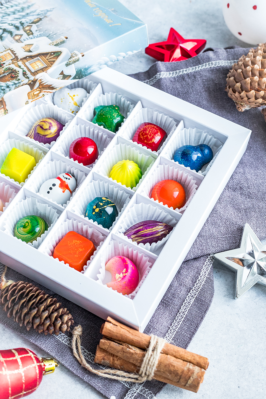 Новогодний подарок "Зимняя сказка" 16 конфет