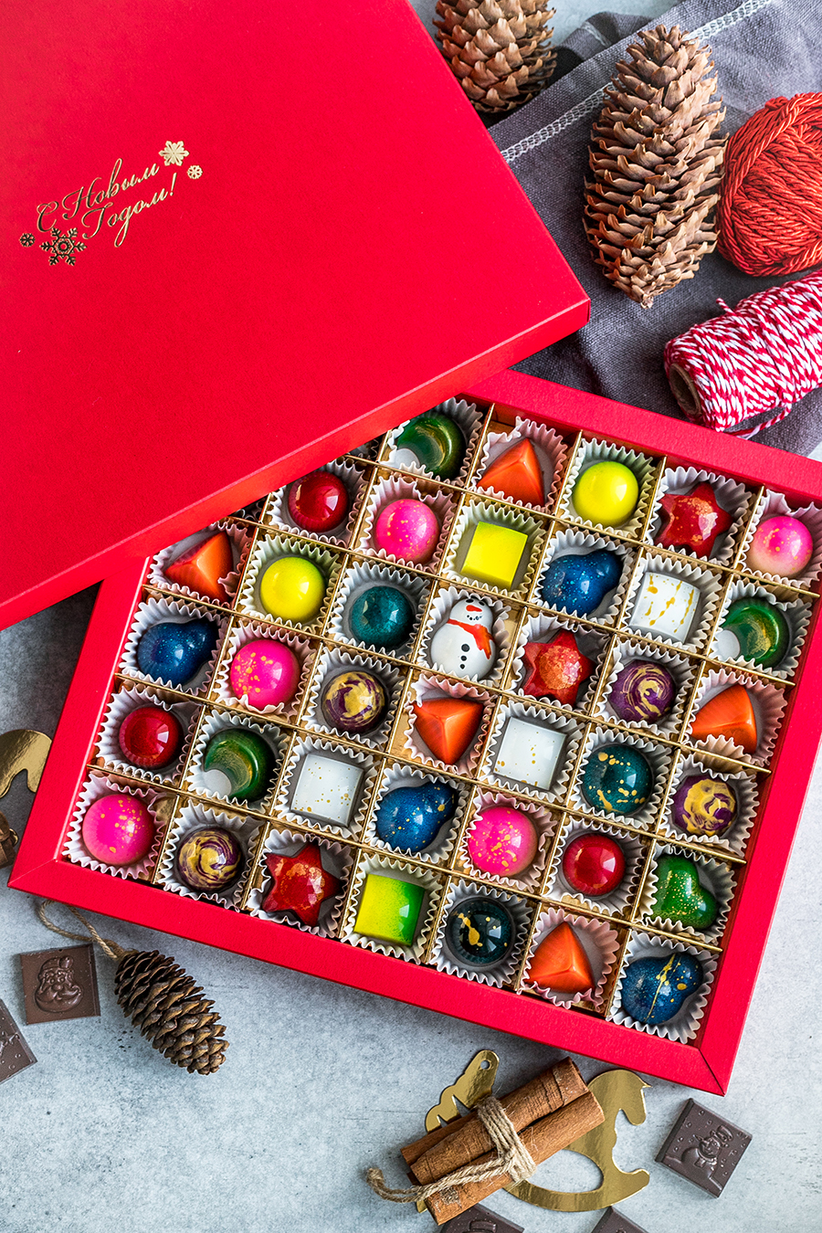 Новогодний подарок "Праздничный вечер" 42 конфеты