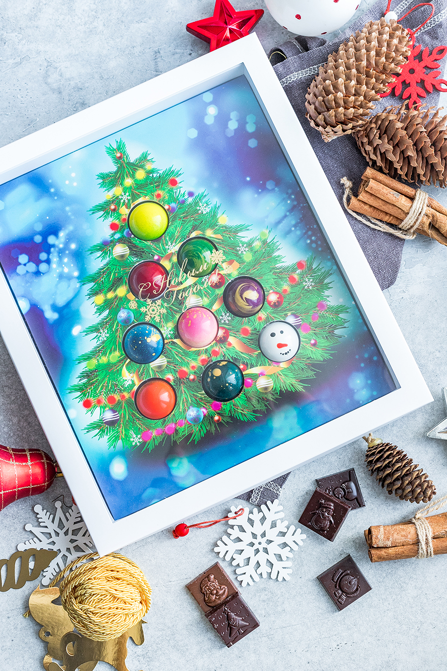 Новогодняя открытка "Елочка 3D" 9 конфет