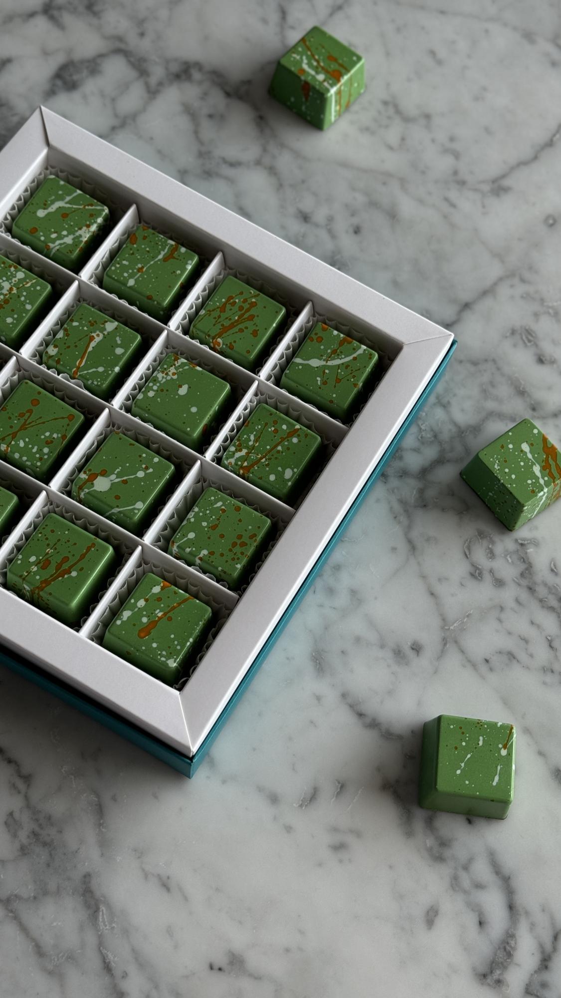 Подарочный набор «Дубайский шоколад» из 16 конфет