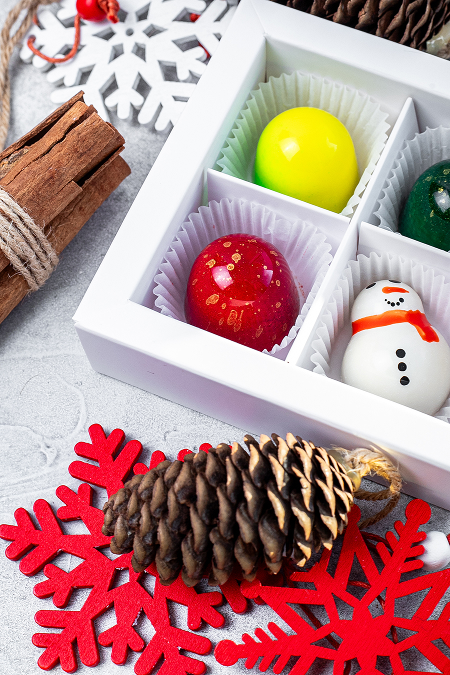 Новогодний подарок "Зимняя сказка" 4 конфеты