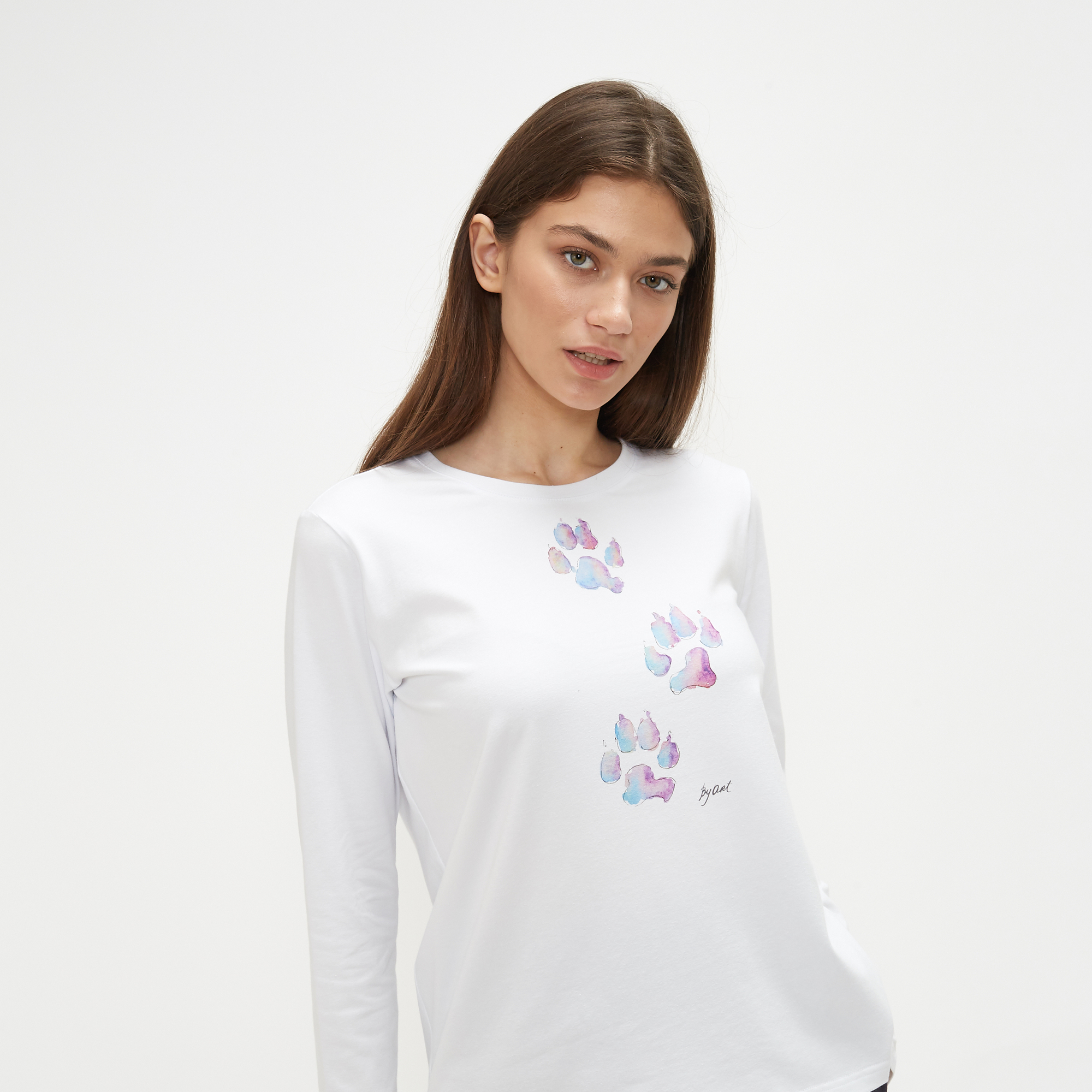 Лонгслив c принтом Следы