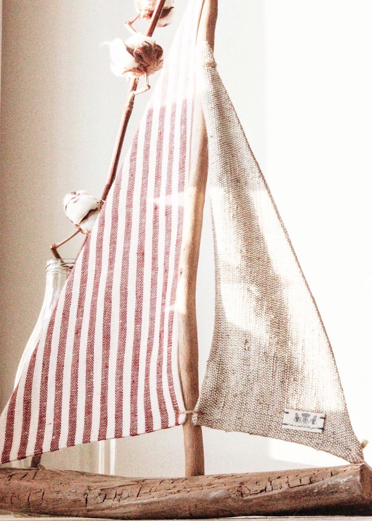 Интерьерный корабль "Матрос" красный