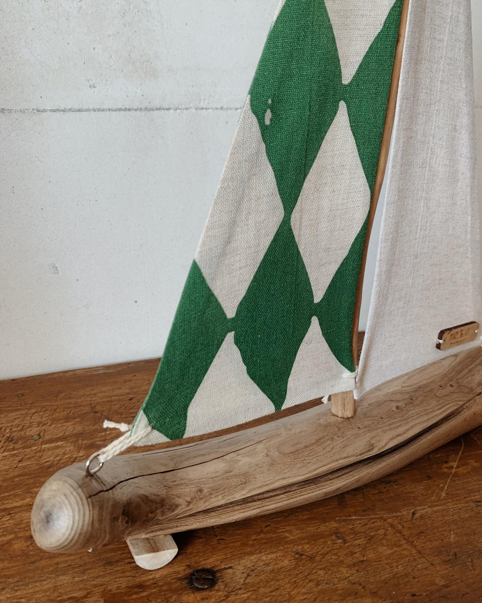 Интерьерный корабль "Алиса"