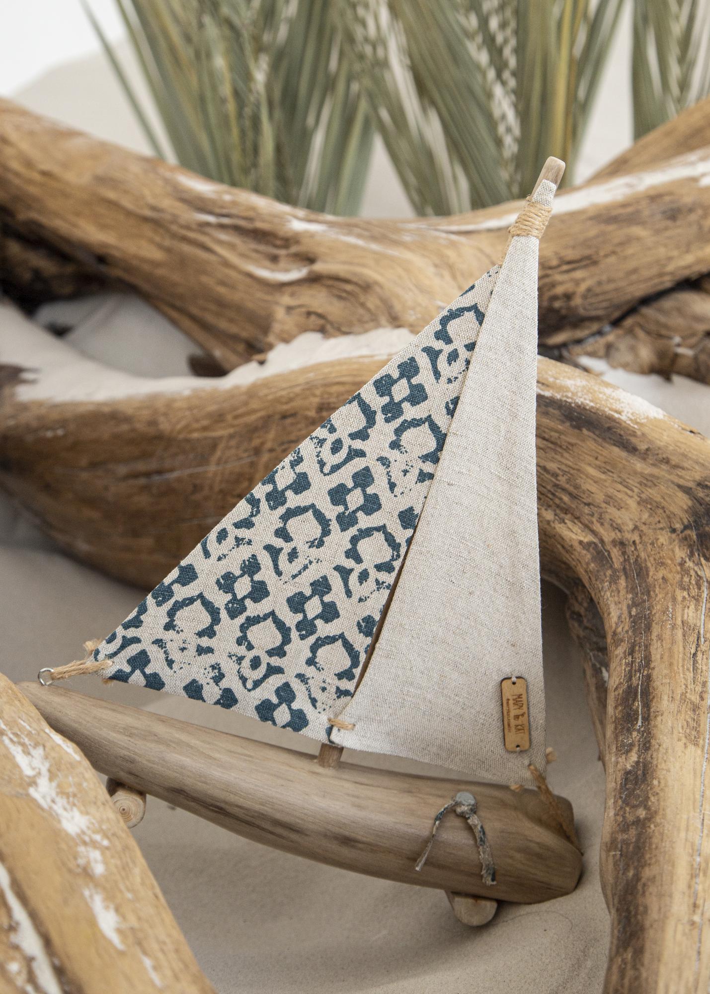 Интерьерный корабль "Лагуна"